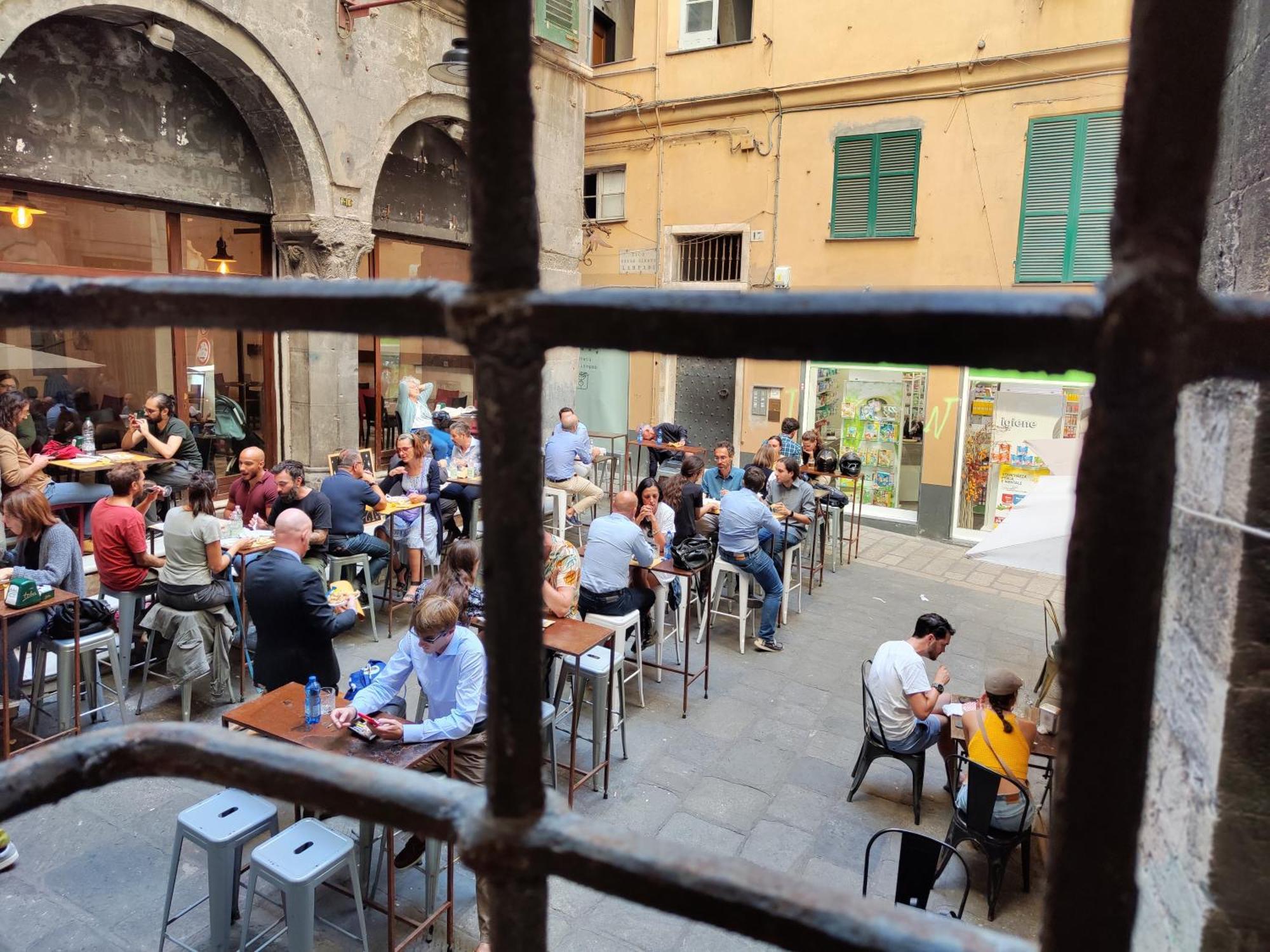 Le Grazie Sopra I Tetti Apartman Genova Kültér fotó